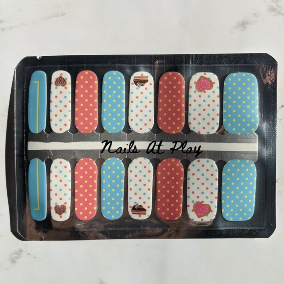 ⭐️💰5 for $20 Nail Wraps- Make It Sweet - Picture 1 of 6